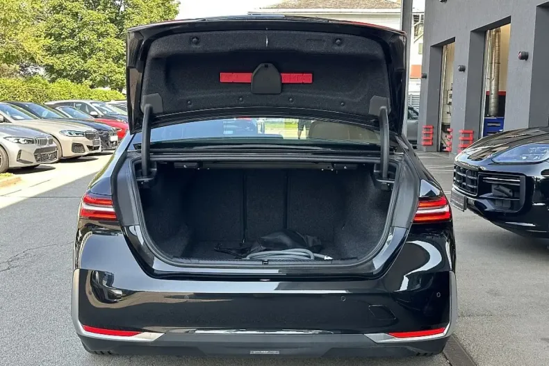 BMW 530 din 2024 cu 10.158 km - oferta BMW105763 - foto 11