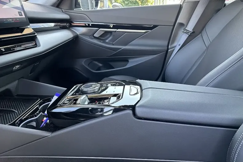 BMW 530 din 2024 cu 10.158 km - oferta BMW105763 - foto 16