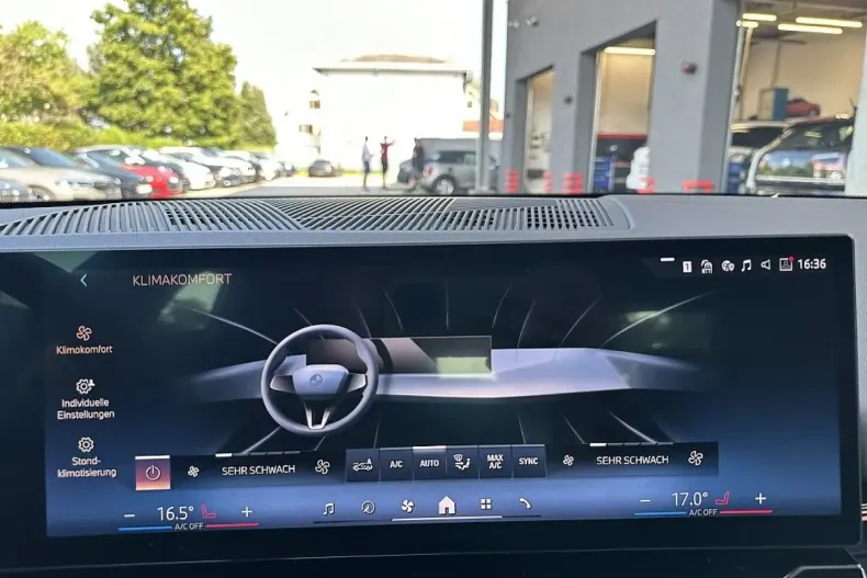 BMW 530 din 2024 cu 10.158 km - oferta BMW105763 - foto 31