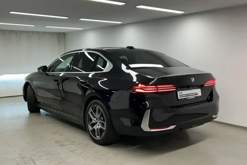 BMW 530 din 2024 cu 11.743 km - oferta BMW105765 - foto 3