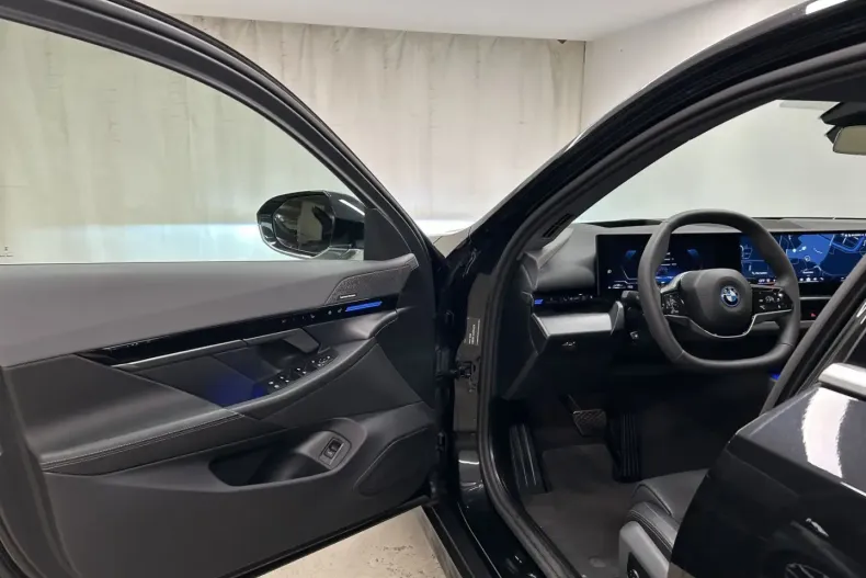 BMW 530 din 2024 cu 11.743 km - oferta BMW105765 - foto 36