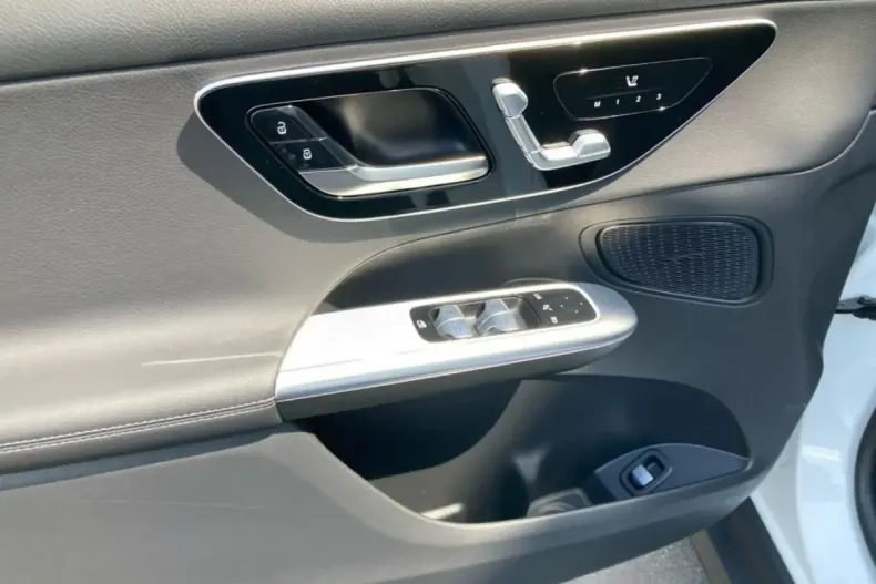 Mercedes-Benz GLC 220 din 2024 cu 46.254 km - oferta MER105816 - foto 7