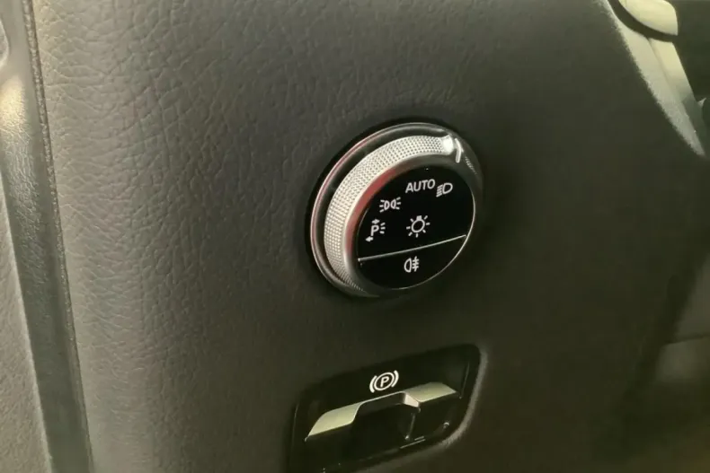 Mercedes-Benz GLC 220 din 2023 cu 13.589 km - oferta MER105822 - foto 15