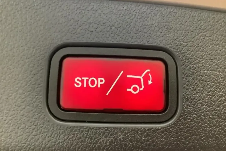 Mercedes-Benz GLC 220 din 2023 cu 13.589 km - oferta MER105822 - foto 17