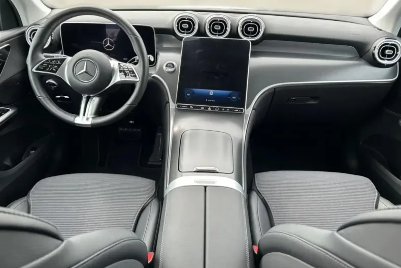 Mercedes-Benz GLC 200 din 2024 cu 23.800 km - oferta MER105836 - foto 12