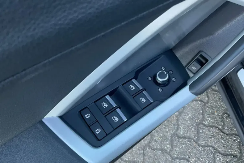 Audi Q3 din 2022 cu 106.407 km - oferta AUD105838 - foto 23