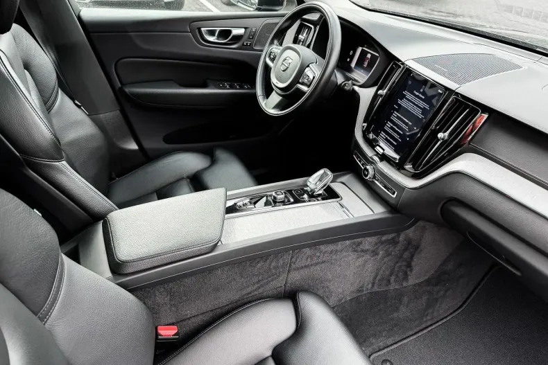 Volvo XC60 din 2022 cu 51.781 km - oferta VOL105846 - foto 11