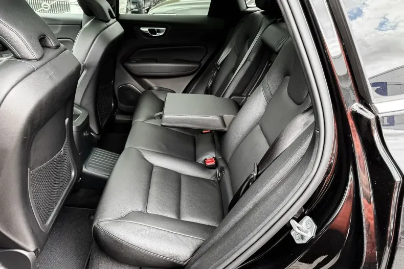 Volvo XC60 din 2022 cu 51.781 km - oferta VOL105846 - foto 17