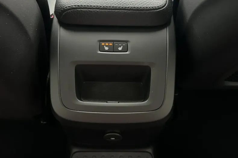 Volvo XC60 din 2022 cu 26.945 km - oferta VOL105855 - foto 19