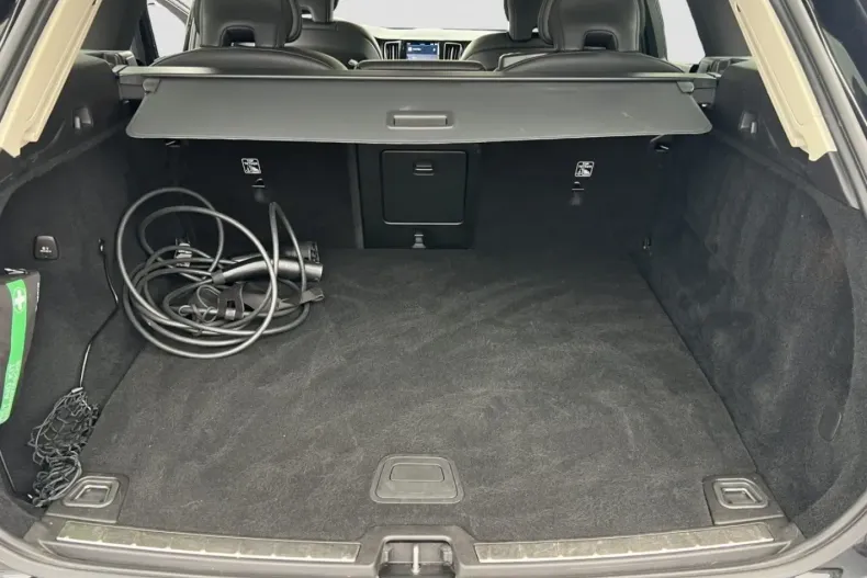 Volvo XC60 din 2022 cu 26.945 km - oferta VOL105855 - foto 21