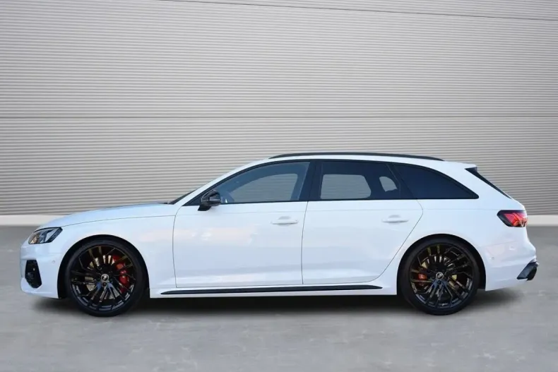 Audi RS4 din 2024 cu 13.550 km - oferta AUD105867 - foto 3