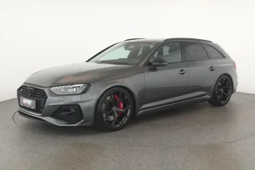 Audi RS4 din 2024 - oferta AUD105870
