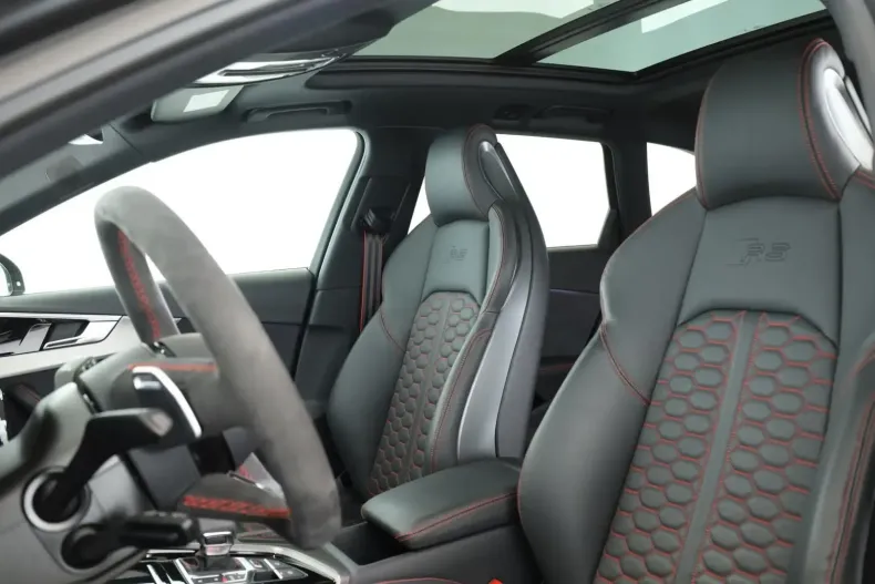 Audi RS4 din 2024 cu 6.400 km - oferta AUD105870 - foto 10