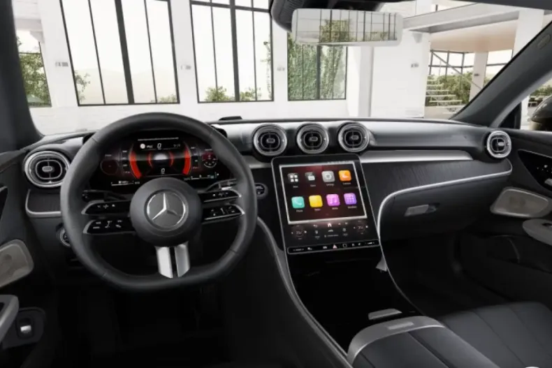 Mercedes-Benz CLE 200 din 2024 cu 9.521 km - oferta MER105873 - foto 3