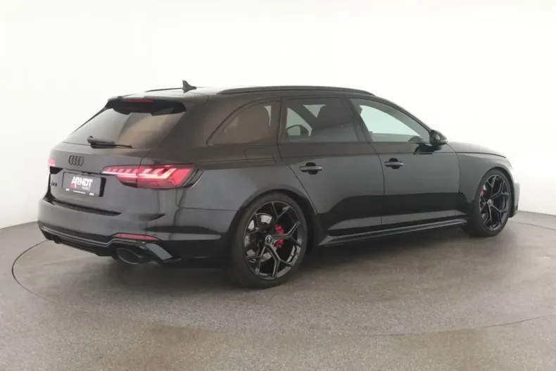 Audi RS4 din 2024 cu 6.000 km - oferta AUD105874 - foto 4