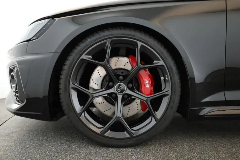 Audi RS4 din 2024 cu 6.000 km - oferta AUD105874 - foto 6