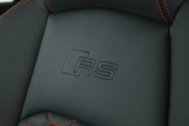 Audi RS4 din 2024 cu 6.000 km - oferta AUD105874 - foto 24