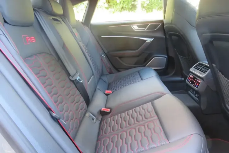 Audi RS7 din 2024 cu 6.679 km - oferta AUD105876 - foto 10