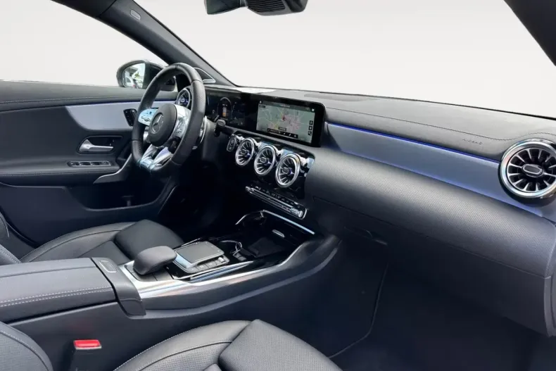 Mercedes-Benz CLA 35 AMG din 2021 cu 34.432 km - oferta MER105878 - foto 5