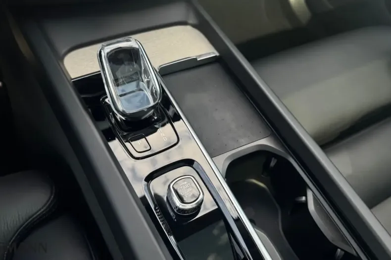 Volvo XC60 din 2022 cu 74.500 km - oferta VOL105895 - foto 25