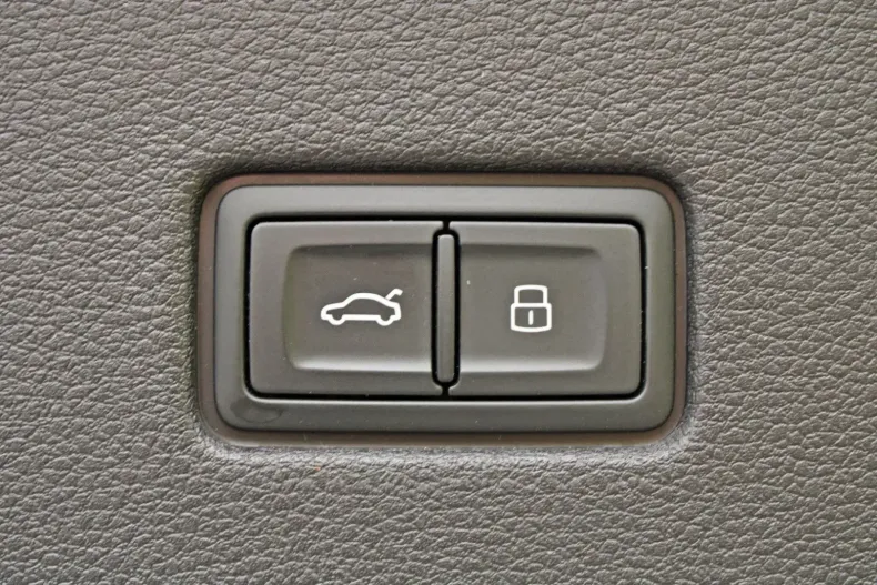 Audi Q8 din 2023 cu 89.390 km - oferta AUD105897 - foto 30