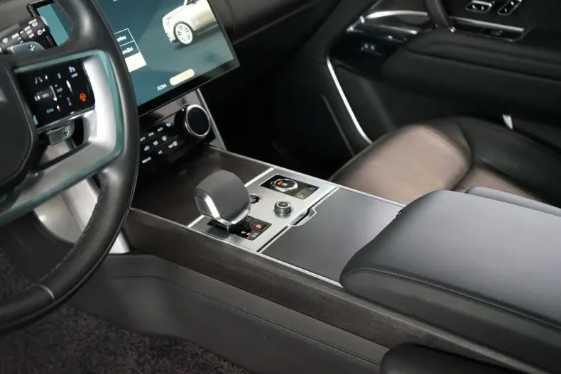 Land Rover Range Rover din 2023 cu 30.121 km - oferta LAN105908 - foto 14