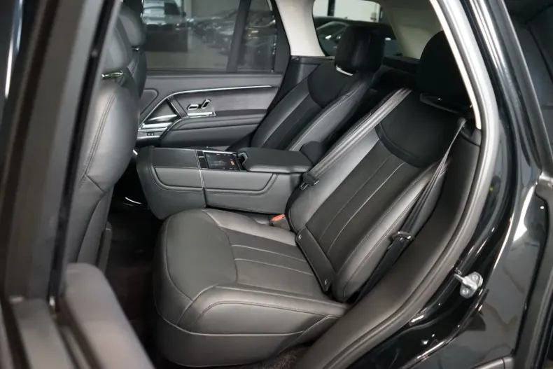 Land Rover Range Rover din 2023 cu 30.121 km - oferta LAN105908 - foto 20