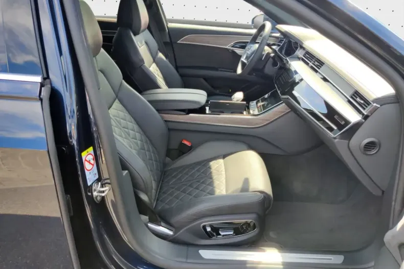 Audi A8 din 2025 cu 29.815 km - oferta AUD105925 - foto 4