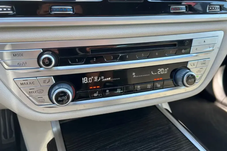 BMW 730 din 2021 cu 43.223 km - oferta BMW105932 - foto 5