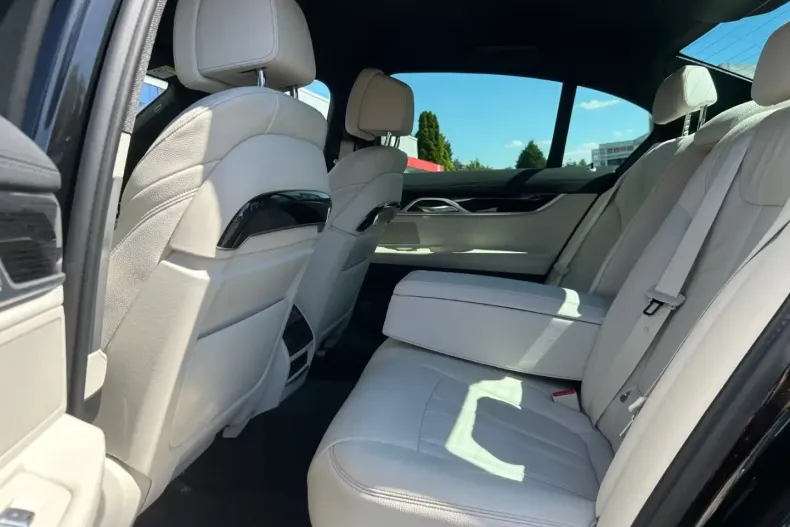 BMW 730 din 2021 cu 43.223 km - oferta BMW105932 - foto 8