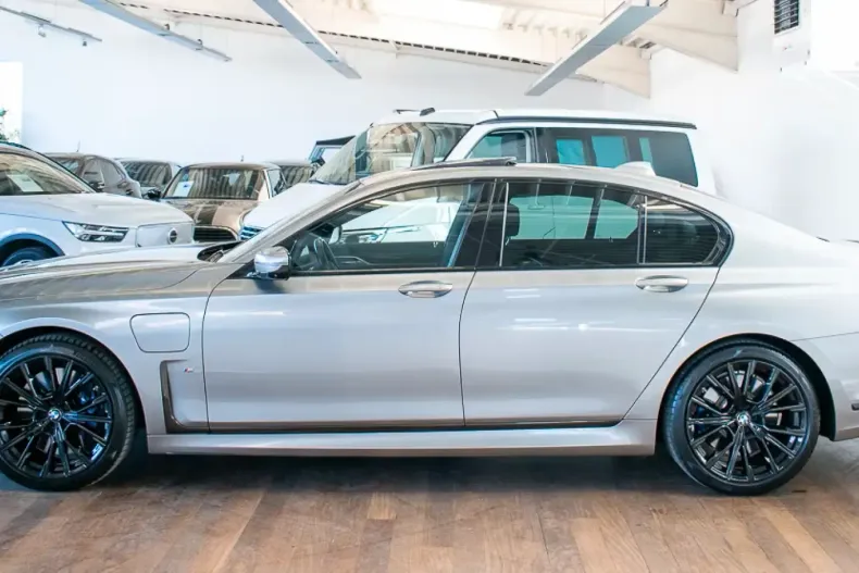 BMW 745 din 2020 cu 76.250 km - oferta BMW105934 - foto 2