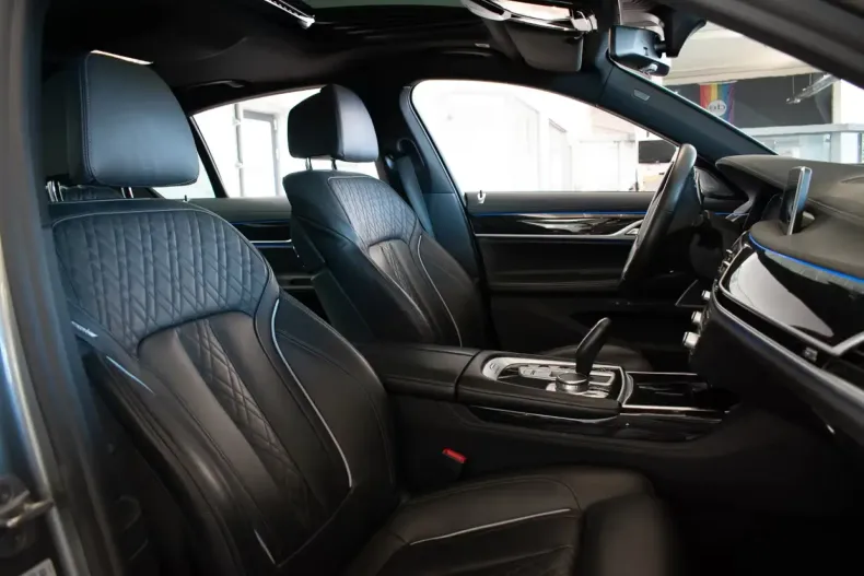 BMW 745 din 2020 cu 76.250 km - oferta BMW105934 - foto 5