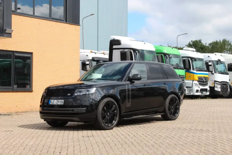 Land Rover Range Rover din 2025 cu 9.500 km - oferta LAN105939 - foto 1