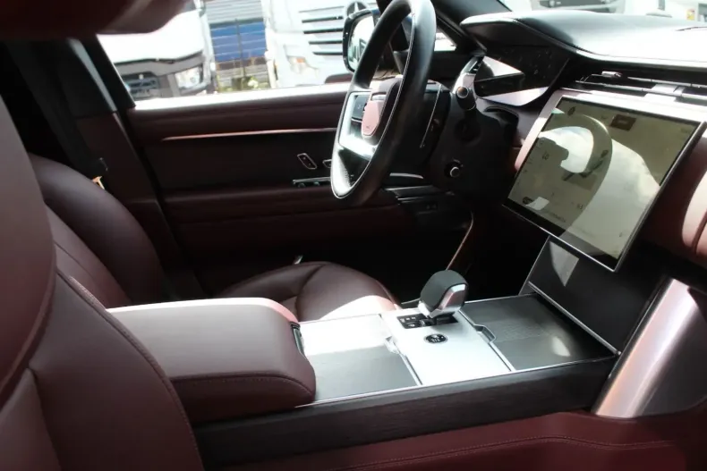 Land Rover Range Rover din 2025 cu 9.500 km - oferta LAN105939 - foto 23