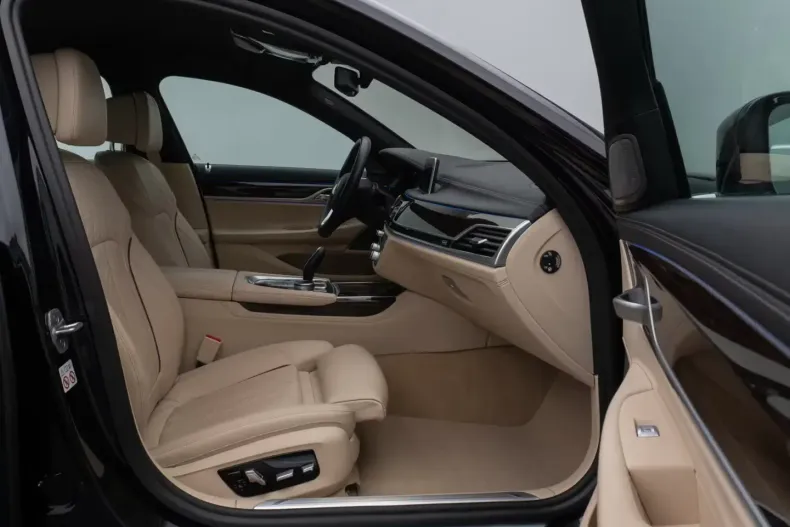 BMW 730 din 2022 cu 80.424 km - oferta BMW105952 - foto 9