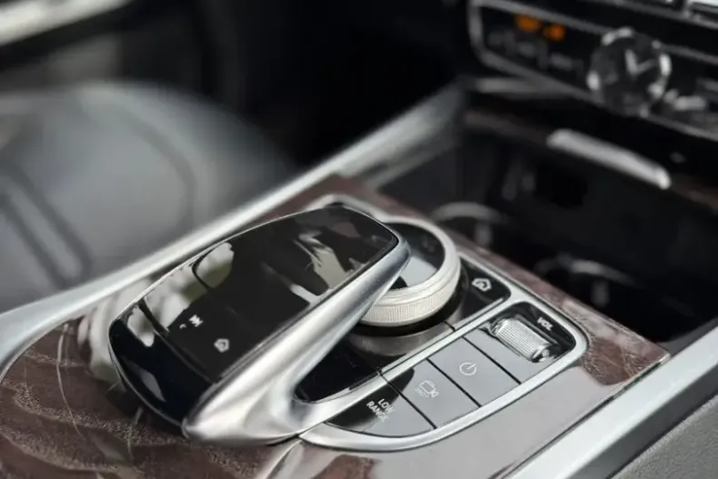 Mercedes-Benz G 400 din 2022 cu 36.262 km - oferta MER105953 - foto 22