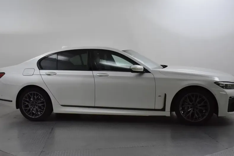 BMW 730 din 2022 cu 81.599 km - oferta BMW105954 - foto 2