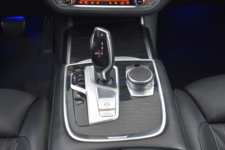 BMW 730 din 2022 cu 81.599 km - oferta BMW105954 - foto 10