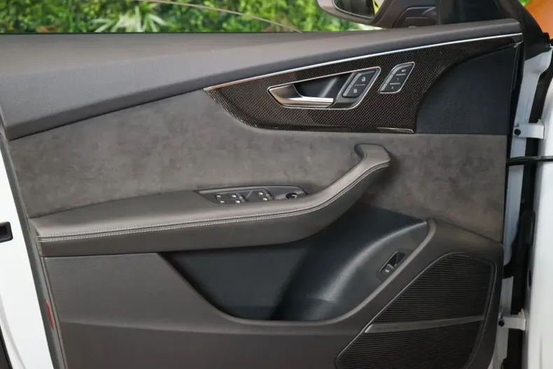 Audi SQ8 din 2022 cu 72.741 km - oferta AUD105957 - foto 9