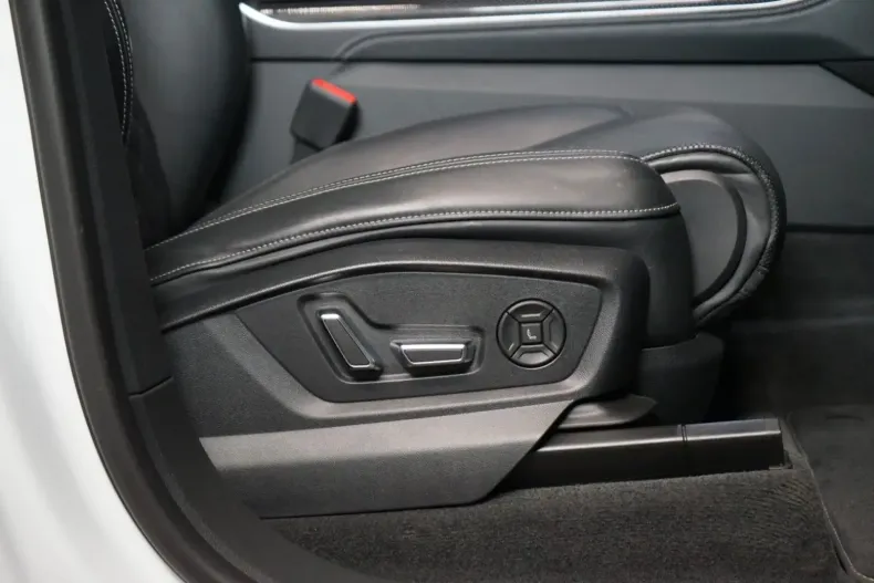 Audi SQ8 din 2022 cu 72.741 km - oferta AUD105957 - foto 21