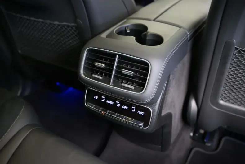 Mercedes-Benz GLS 63 din 2024 cu 15.500 km - oferta MER105968 - foto 15