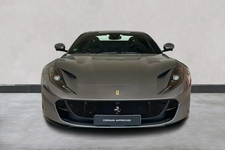 Ferrari 812 din 2023 cu 3.100 km - oferta FER105987 - foto 2