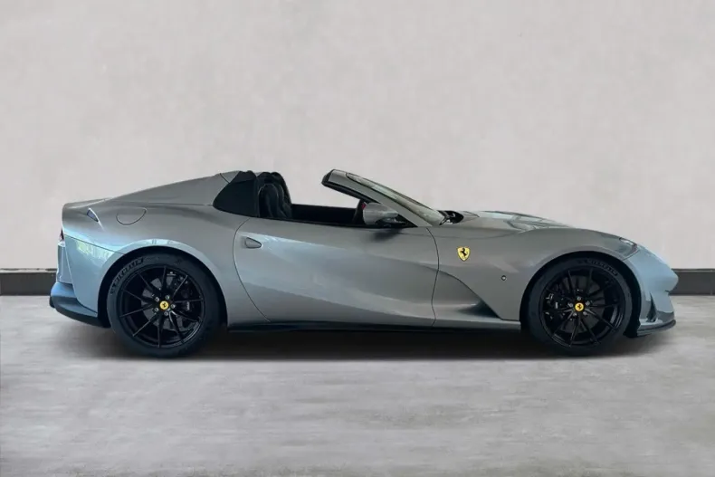 Ferrari 812 din 2023 cu 3.100 km - oferta FER105987 - foto 3