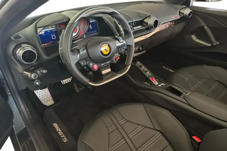 Ferrari 812 din 2023 cu 3.100 km - oferta FER105987 - foto 8