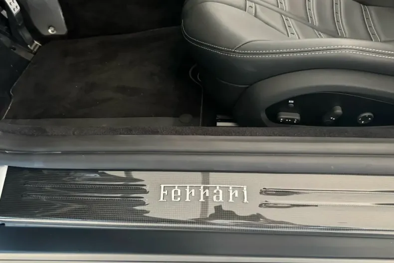 Ferrari 812 din 2023 cu 3.100 km - oferta FER105987 - foto 18