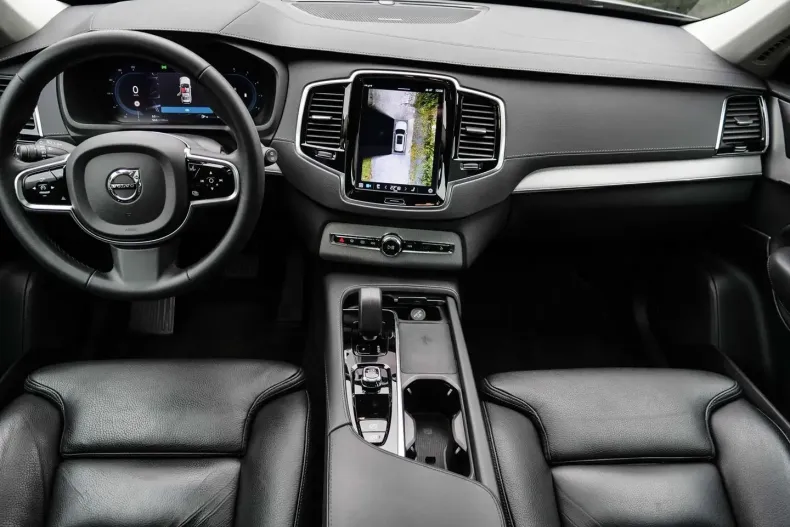 Volvo XC90 din 2023 cu 34.624 km - oferta VOL105991 - foto 9