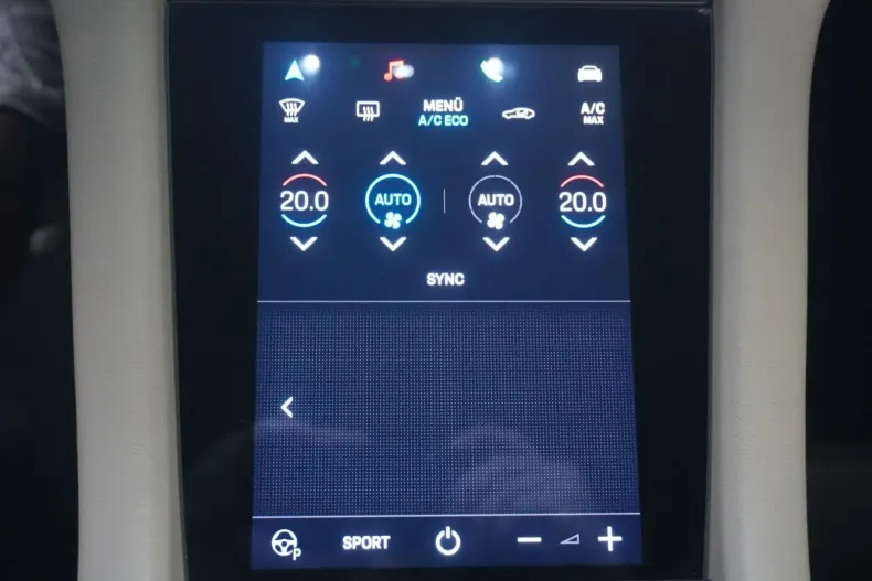 Porsche Taycan din 2023 cu 34.000 km - oferta POR106022 - foto 16