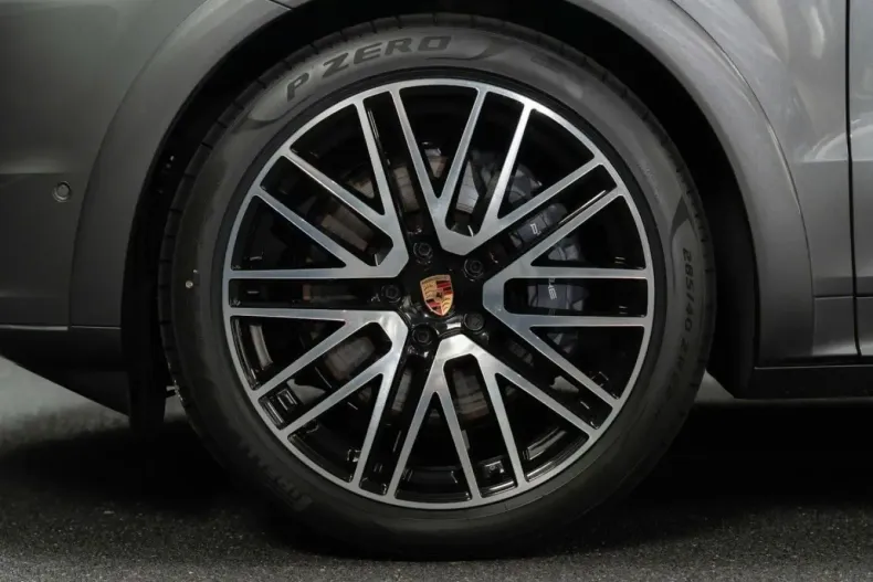 Porsche Cayenne din 2024 cu 6.300 km - oferta POR106036 - foto 6