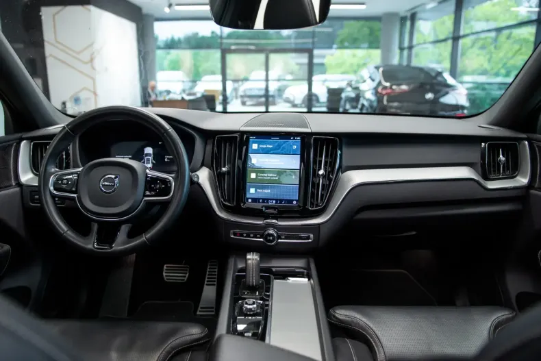 Volvo XC60 din 2021 cu 42.900 km - oferta VOL106041 - foto 16