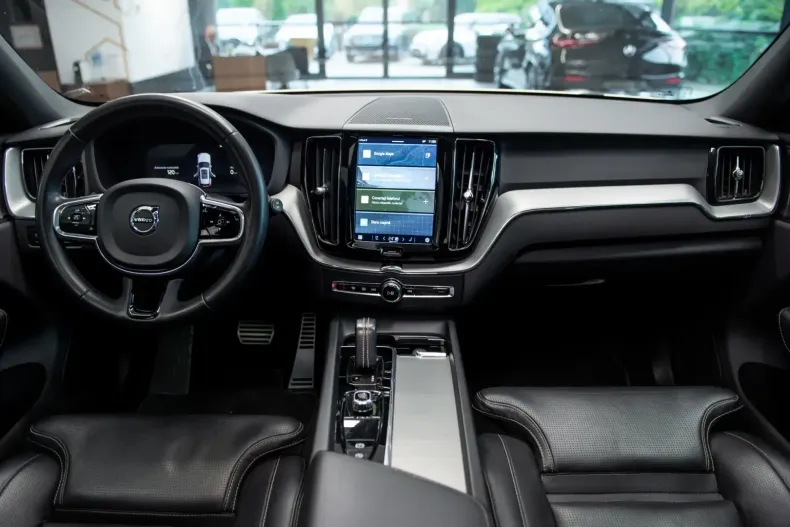 Volvo XC60 din 2021 cu 42.900 km - oferta VOL106041 - foto 17